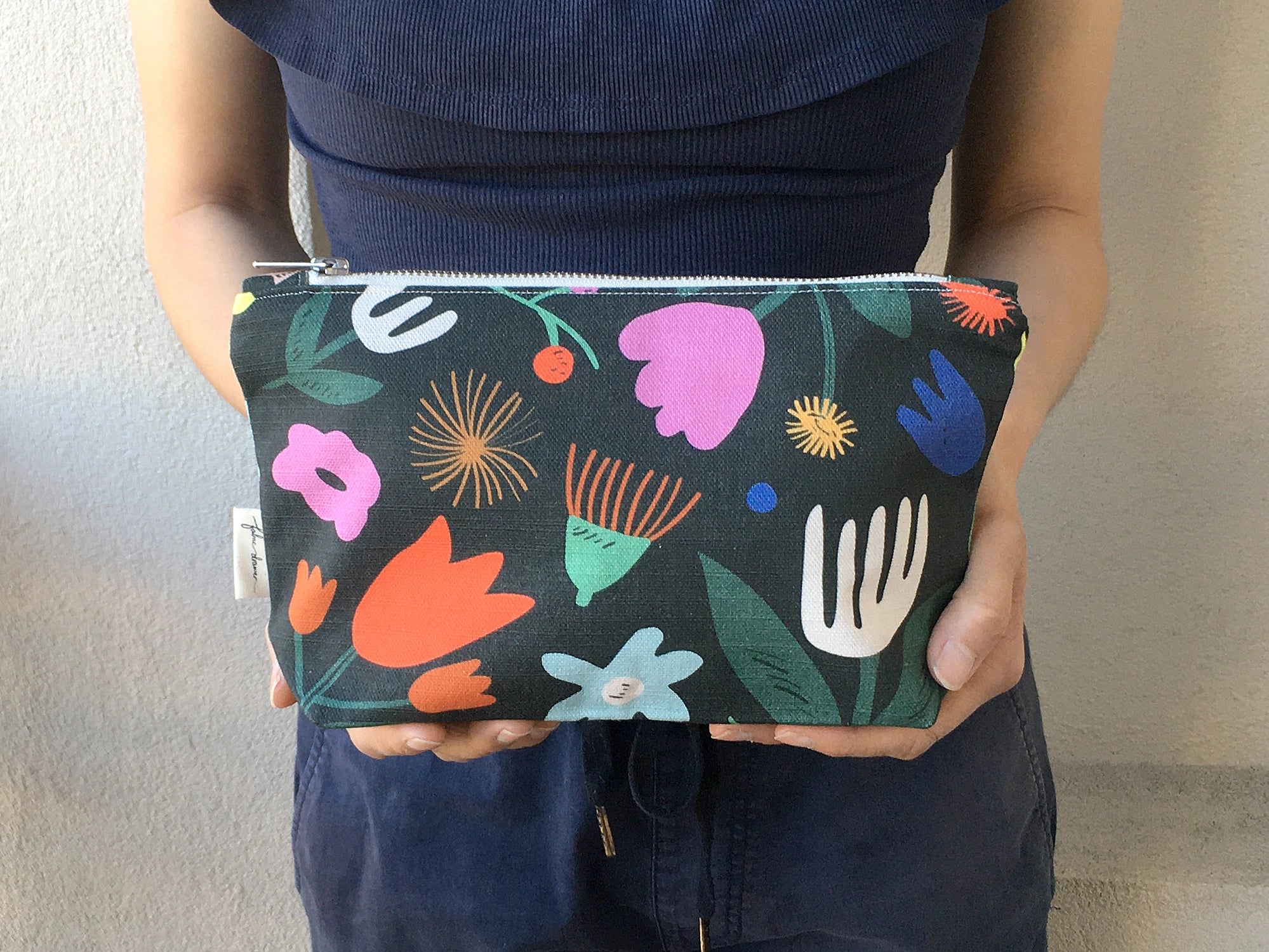 Floral Zip purse Cosmetic Travel pouch Eclectopia Gifts and Specialty Homewares 